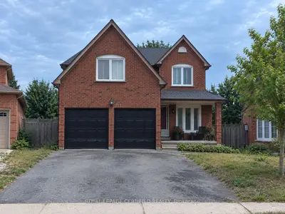 211 Macedonia Crescent Upper, Mississauga, On L5b 3r8