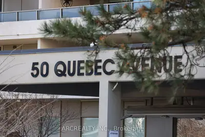 50 Quebec Avenue 2401, Toronto, On M6p 4b4