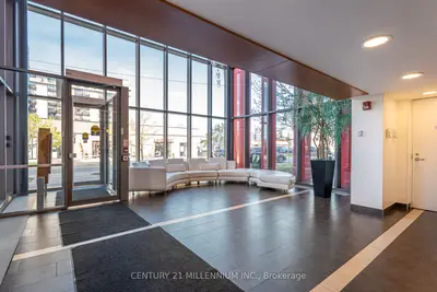15 James Finlay Way 821, Toronto, On M3m 0b3