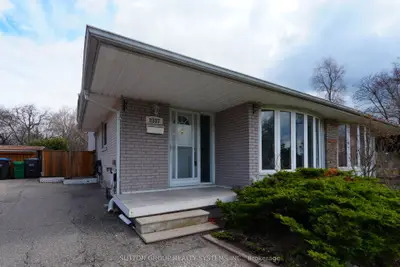 2337 Padstow Crescent, Mississauga, On L5j 2g2