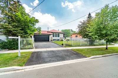 604 Wildwood Drive Main, Oakville, On L6k 1v3