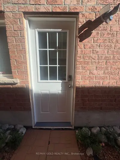 7269 Lantern Fly Hollow, Mississauga, On L5w 1k2