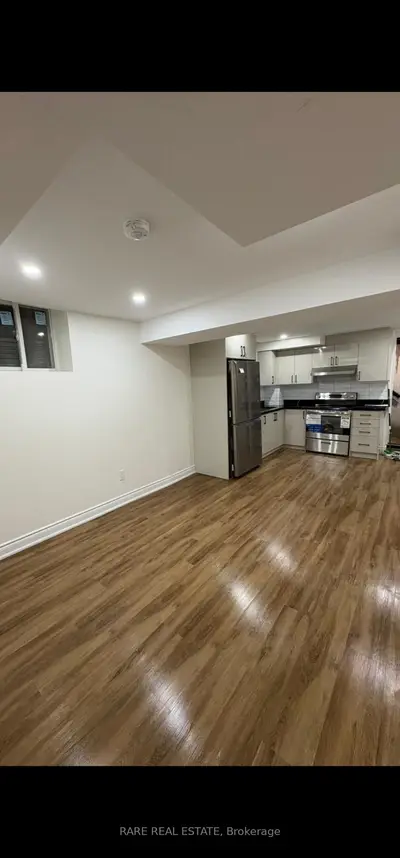 48 Sapwood Crescent Bsmt, Brampton, On L6z 1w5