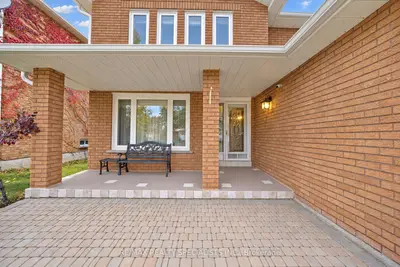 157 Sunforest Drive, Brampton, On L6z 4b7