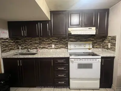 67 Cornwall Road, Brampton, On L6w 1n5