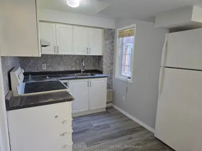 3224 Angel Pass Drive, Mississauga, On L5m 7j6