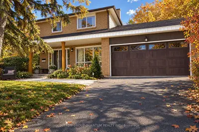 1005 Fredonia Drive, Mississauga, On L5c 2w5
