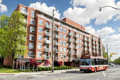 2495 Dundas Street W 417, Toronto, On M6p 1x4