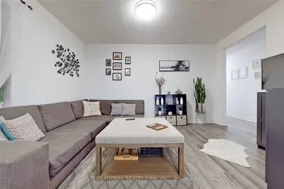 297 Gilbert Avenue, Toronto, On M6e 4w8