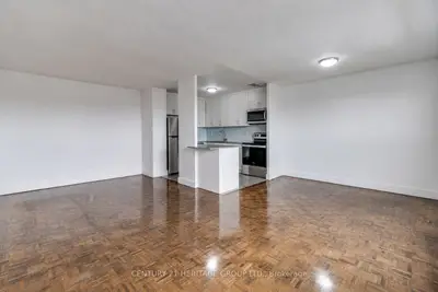 10 Garfella Drive 510, Toronto, On M9v 2e9