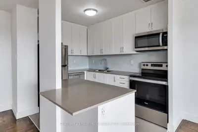 10 Garfella Drive 510, Toronto, On M9v 2e9