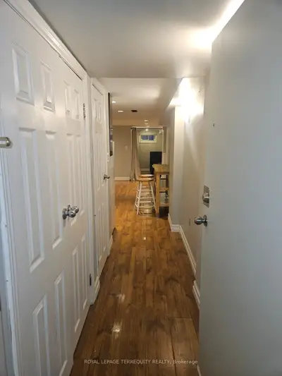 2 Golden Avenue Basement, Toronto, On M6r 2j4
