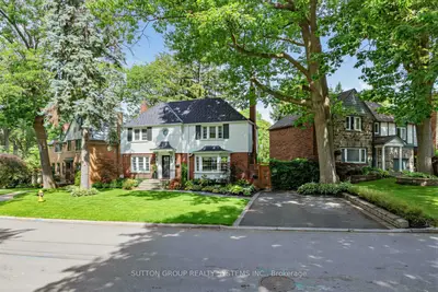 4 Brule Crescent, Toronto, On M6s 4h9