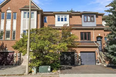 32 Harbourview Crescent, Toronto, On M8v 4a7