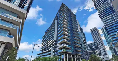 39 Annie Craig Drive 1702, Toronto, On M8v 0h1