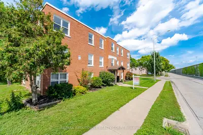 133 North Service Road E 1, Oakville, On L6h 1a3