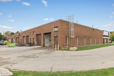 305b Steeles Avenue E 2, Milton, On L9t 1y2