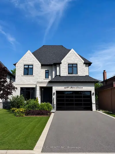 2588 Sharon Crescent, Mississauga, On L5c 1y8