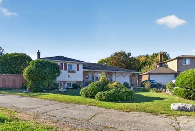 8 Easton Place, Brampton, On L6t 2a7