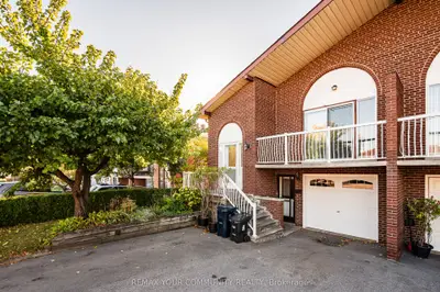 11 Anthia Drive, Toronto, On M9l 1k6
