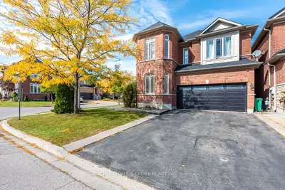 1 Bouvier Gate, Brampton, On L7a 3t7