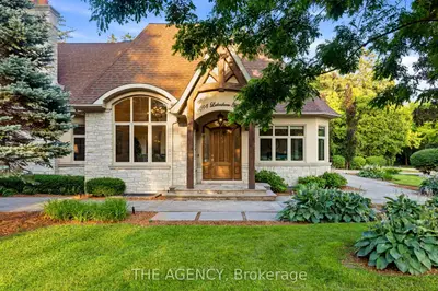 1098 Lakeshore Road W, Oakville, On L6l 1e9