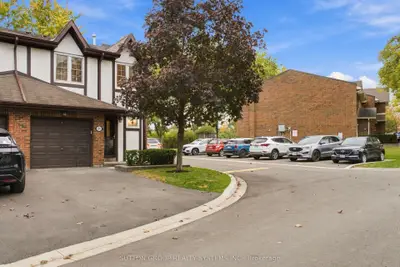 1951 Rathburn Road E 26, Mississauga, On L4w 2n9