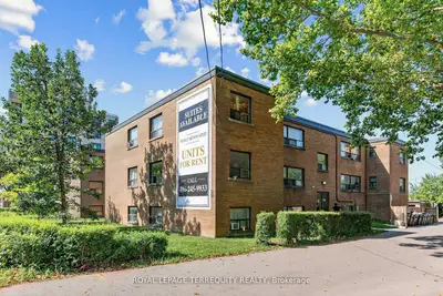 2550 Keele Street 101, Toronto, On M6l 2n8