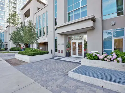 165 Legion Road N 1323, Toronto, On M8y 0a3