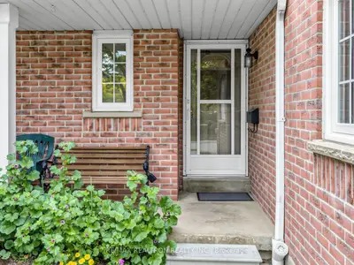5305 Glen Erin Drive #2b, Mississauga, On L5m 5n7