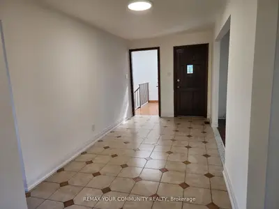 214 Pellatt Avenue Upper, Toronto, On M9n 2p6