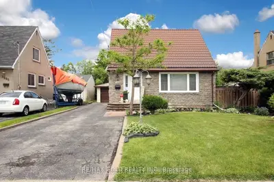 3269 Etude Drive, Mississauga, On L4t 1s9