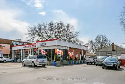 1772 Jane Street, Toronto, On M9n 2t1