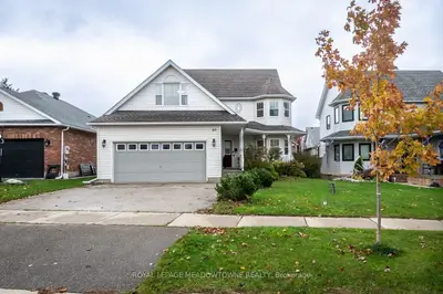 89 Dairy Drive, Halton Hills, On L7j 2y1