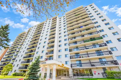 1100 Caven Street 406, Mississauga, On L5g 4n3
