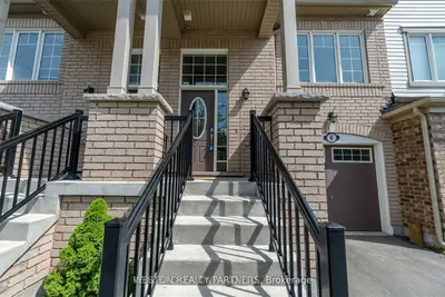 6 Colonel Frank Ching Crescent, Brampton, On L6y 5w5