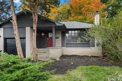 361 Rathburn Road, Toronto, On M9b 2m2