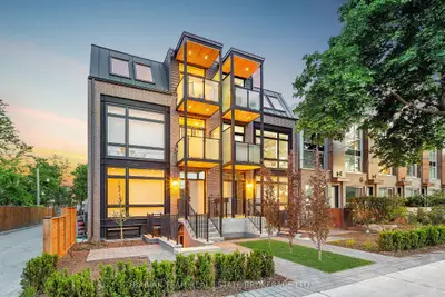 57 Vine Avenue 201, Toronto, On M6p 1v6