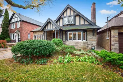 27 Verbena Avenue, Toronto, On M6s 1e6