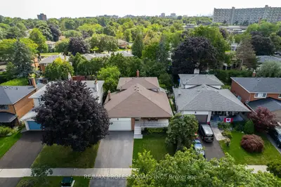 36 Thicket Road, Toronto, On M9c 2t6