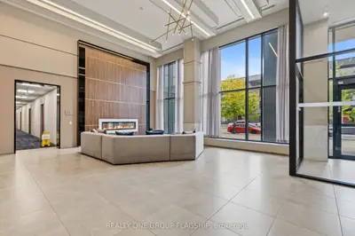 4085 Parkside Village Drive 1407, Mississauga, On L5b 0k9