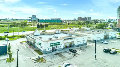 120 Queen Plate Drive 12, Toronto, On M9w 0b4