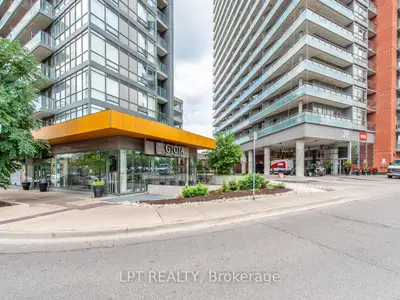 38 Joe Shuster Way 420, Toronto, On M6k 0a5