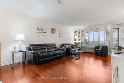 300 Mill Road Ph30, Toronto, On M9c 4w7