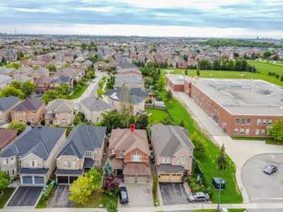 3240 Tacc Drive, Mississauga, On L5m 0h3