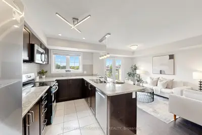 2441 Greenwich Drive 11, Oakville, On L6m 0s3