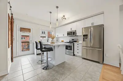 49 Aspen Hills Road, Brampton, On L6y 0h7