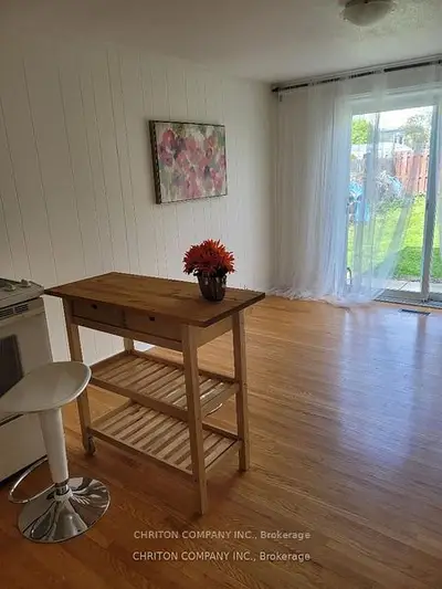 566 Chantenay Drive Ground, Mississauga, On L5a 1g2