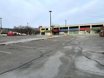 2560 Shepard Avenue 9, Mississauga, On L5a 4e1