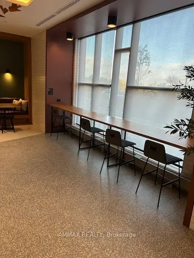 2495 Eglinton Avenue W 2310, Mississauga, On L5m 2t2